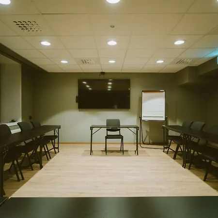 特罗姆瑟斯堪迪豪华酒店 酒店