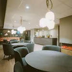 فندق Quality Grand 4*